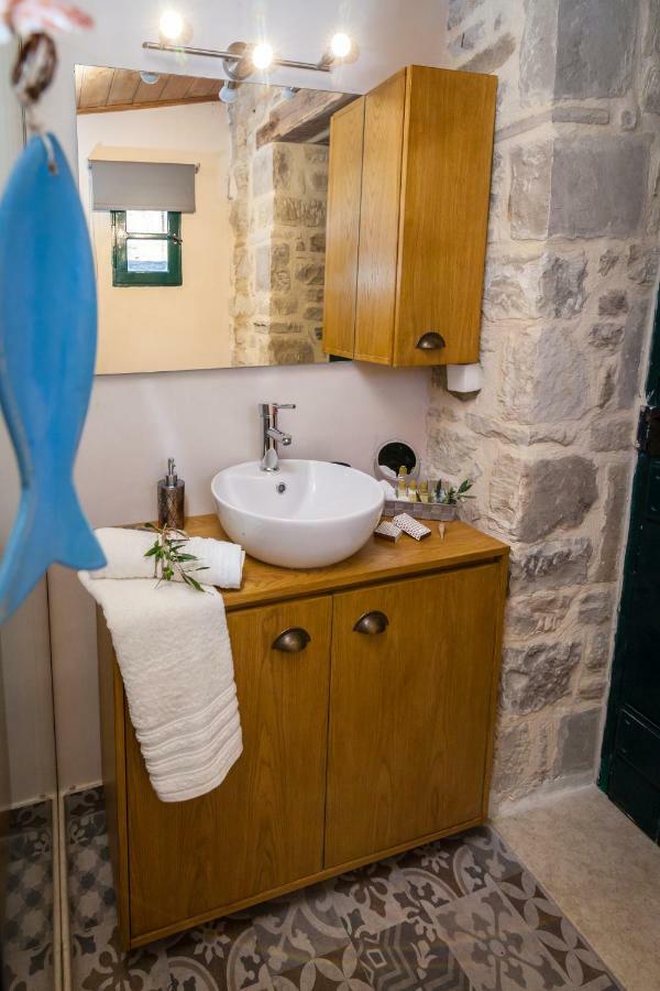 Aristidis'S Plouti Moires Guest House Exterior photo