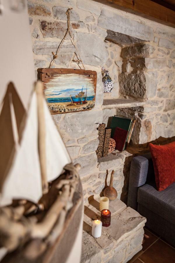 Aristidis'S Plouti Moires Guest House Exterior photo